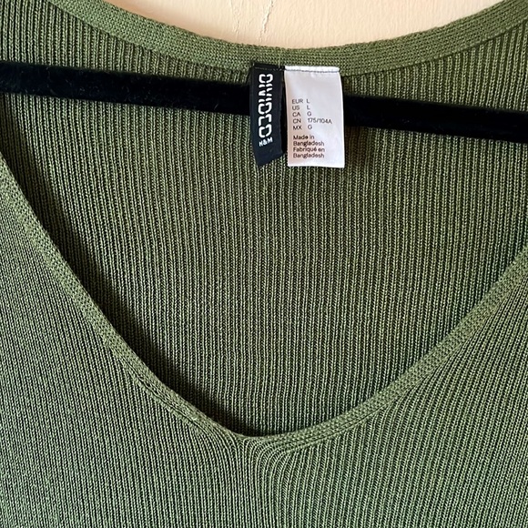 H&M Green Sweater Large - Picture 2 of 4